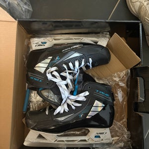 True TF7 Hockey Goalie Skates 8.5 (Used)