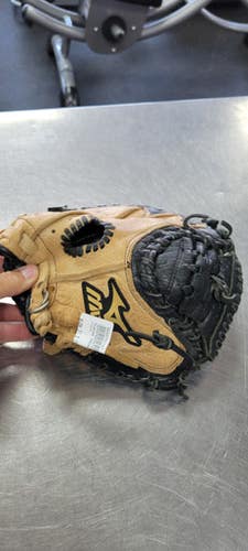 Used Mizuno PROSPECT BB/SB Catchers RH Throw None 31 1/2" 11497-S000152147