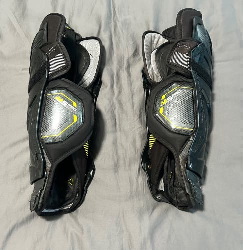 Senior Bauer Supreme M5 Pro 15" Shin Pads (Used)