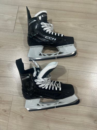 2025 CCM AS-550 Hockey Skates Regular Width 7 (New)