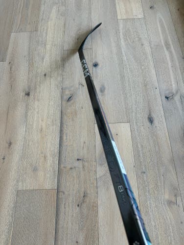 Senior CCM Jetspeed FT8 Pro, Left, 70 Flex, P29, Black (New)