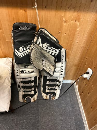 34" 1996 Super Flex 998 Goalie Leg Pads (Used)