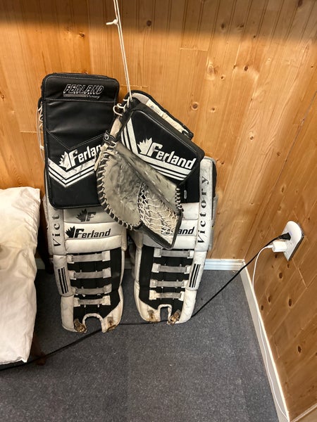 34" 1996 Super Flex 998 Goalie Leg Pads (Used)