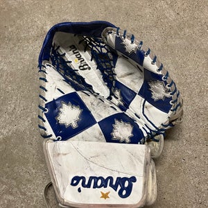 Brian's Beast Goalie Glove Sr. Leafs Checker
