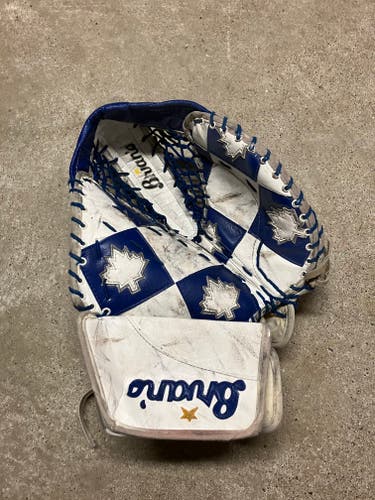 Brian's Beast Goalie Glove Sr. Leafs Checker