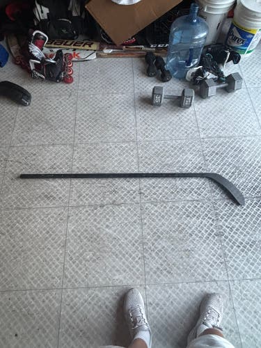 Junior CCM RibCor Trigger 6 Pro Left Hand Hockey Stick 40 Flex P28 (Rarely Used) (Great Condition)