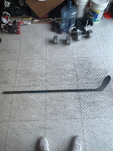 Junior CCM Vizion Left Hand Hockey Stick 50 Flex P28 +1/4 (Used 1 time practically brand new)