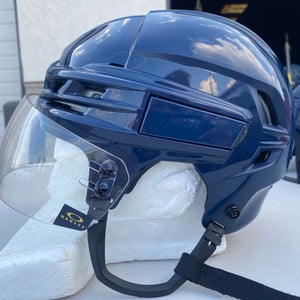 CCM TACKS 910 Pro Stock Hockey Helmet Visor Combo Small BLUES 4578