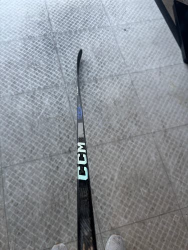 Junior CCM RibCor Trigger 7 Pro Left Hand Hockey Stick 40 Flex P28 (Rarely Used) (Great Condition)