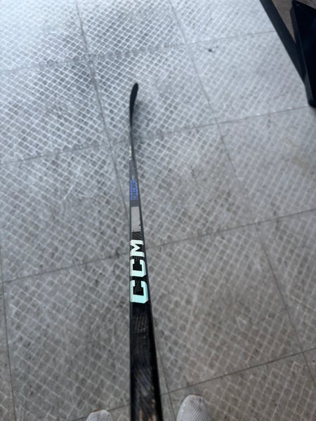 Junior CCM RibCor Trigger 7 Pro Left Hand Hockey Stick 40 Flex P28 (Rarely Used) (Great Condition)