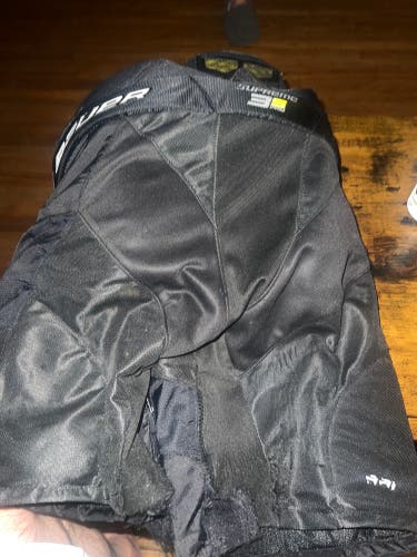 Men's Youth Medium Bauer Supreme 3S Hockey Pants (Used)