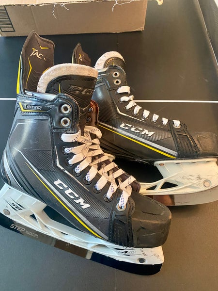 CCM Tacks 9090 Hockey Skates 7 (Used)