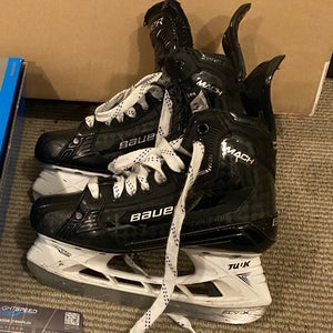 2024 Bauer Supreme Mach Hockey Skates Regular Width Size 4.5 (Used)