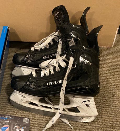 2024 Bauer Supreme Mach Hockey Skates Regular Width Size 4.5 (Used)