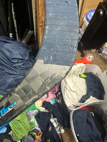 Intermediate Bauer Sync Right Handed Hockey Stick P92 (Used)