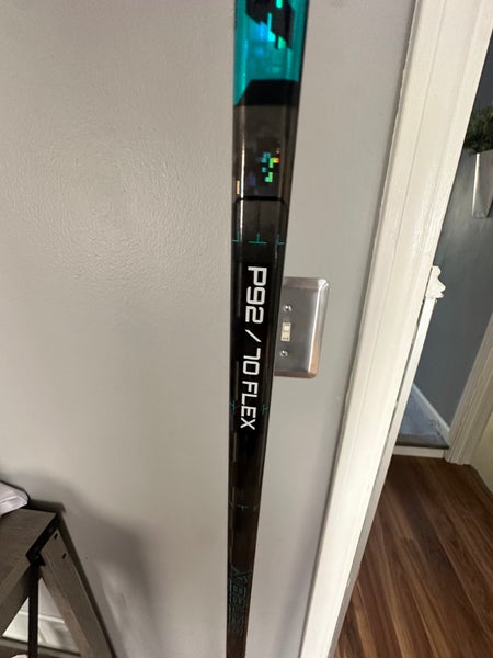 Senior Bauer Twitch Right Handed Hockey Stick P92 (New)