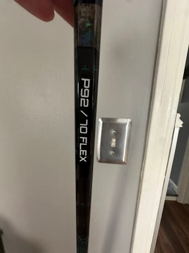 Senior Bauer Twitch Right Handed Hockey Stick P92 (New)