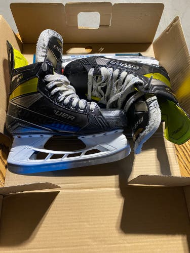 Bauer Supreme 3S Hockey Skates Size 7 (Used)