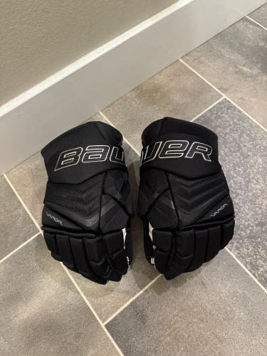 Bauer Vapor Flylite Senior Player Gloves 13" (New)