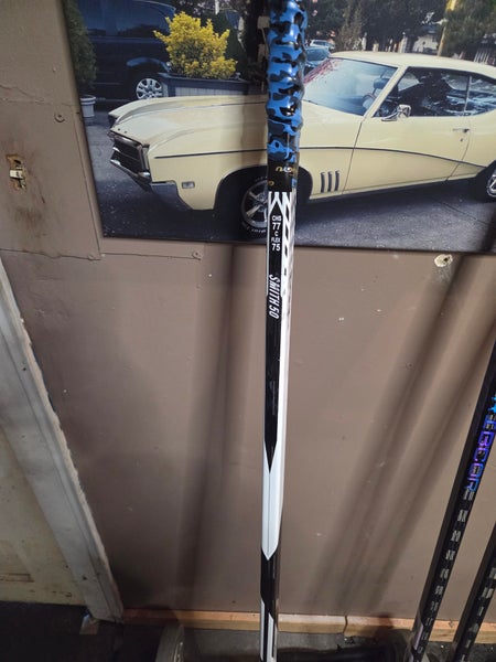 Senior All Black Right Handed Hockey Stick Pro Stock (Used)