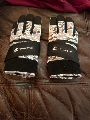 Large Batting Gloves (New)