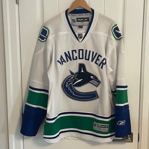 Authentic Reebok Vancouver Canucks White Away Orca Jersey Size Medium