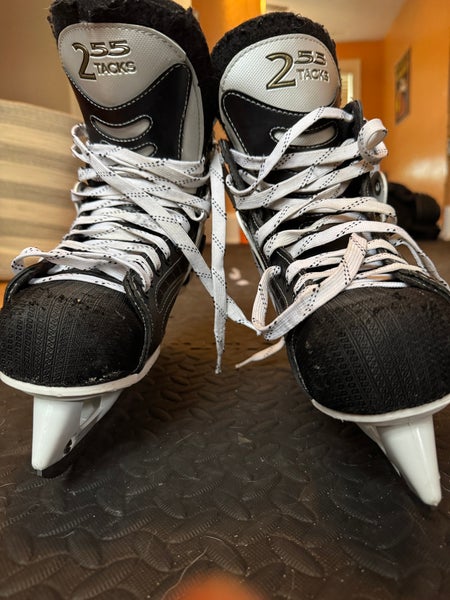 CCM Tacks Hockey Skates 8 (Used)