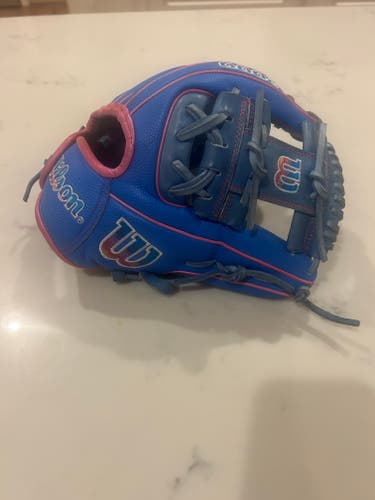 2024 Infield RH Wilson A2000 Autism Speaks Baseball Glove 11.5" (Used)