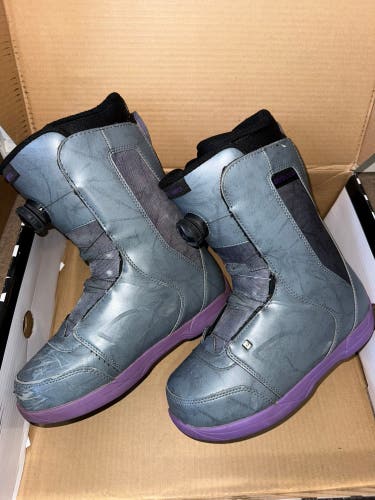Ride Sage Women’s Snowboard Boots Size 9 – BOA Grey/Purple/Black