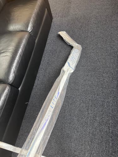 Brand new Bauer Regular flylite Goalie Stick 25"