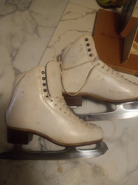 Jackson Size 7 Figure Skates A Adult 7 (Used)