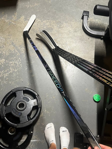 Intermediate CCM Jetspeed FT7 Pro Right Handed Hockey Stick P28M Pro Stock (Used)