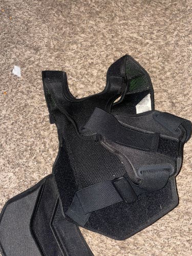 Medium Youth ID Shoulder Pads (Used)