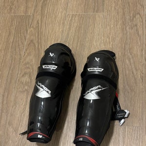 Intermediate Bauer Vapor 14" Shin Pads (Used)