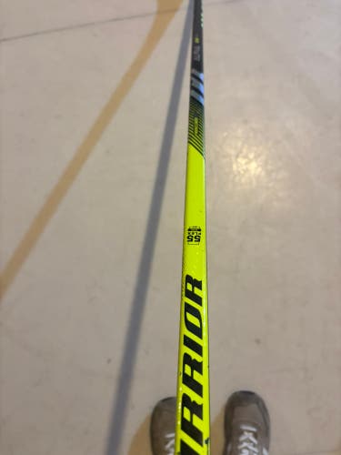 Intermediate Warrior Alpha LX2 PRO Right Handed Hockey Stick P88 (Used)