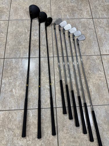 Men's Silver Right Handed Iron Set Stiff Flex (10 Clubs) #3 - #9, PW, GW, SW Graphite/Steel Shaft (U