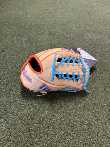Wilson A2000 Softball Glove 11.5" (New)