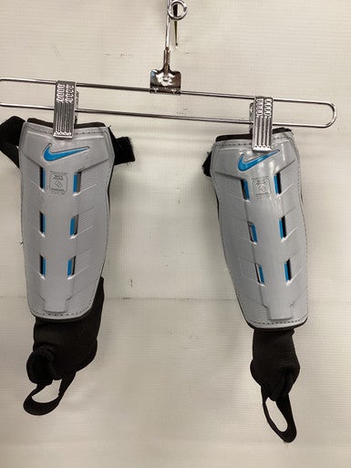 Used Nike Soccer Shin Guards Junior Grey SM 11851-S000037903