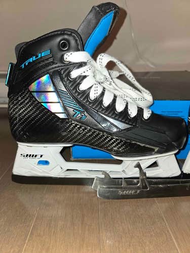 2023 True TF9 Hockey Goalie Skates Regular Width Size 4.5 (Used)