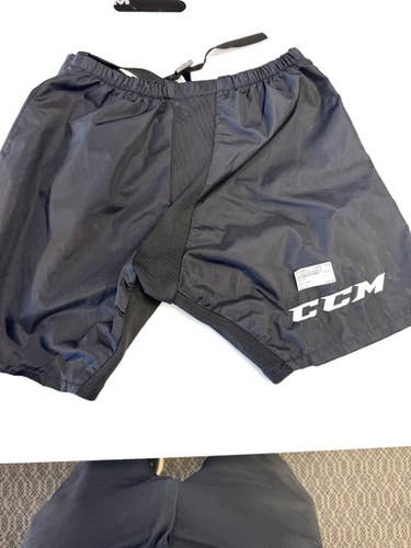 Used CCM 101 Junior Pant Black LG 11860-S000298011