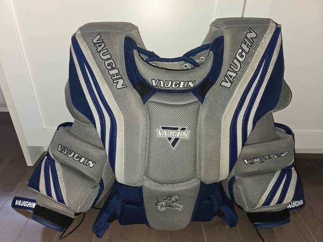 Medium Vaughn Ventus SLR Goalie Chest Protector (Used)