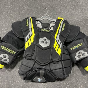 Used Vaughn Velocity VE8 Int Size 2XL Goalie Chest Protector (Used)