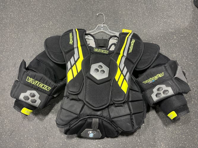 Used Vaughn Velocity VE8 Int Size 2XL Goalie Chest Protector (Used)