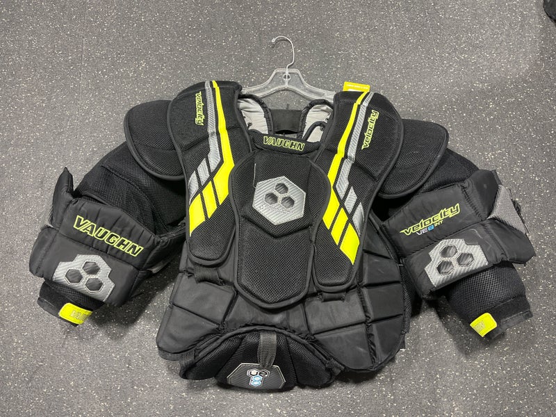 Used Vaughn Velocity VE8 Int Size 2XL Goalie Chest Protector (Used)