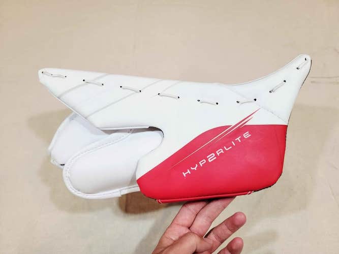 Bauer Vapor Hyperlite 2 blocker - like new