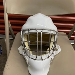 Junior Vaughn VM7500 Goalie Mask 6-3/8 : 6-5/8 (Used)