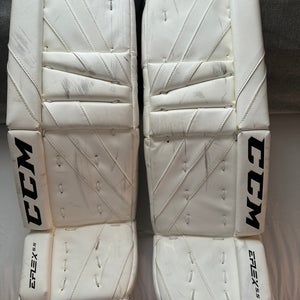 26" CCM Extreme Flex 5.5 Goalie Leg Pads (Used)