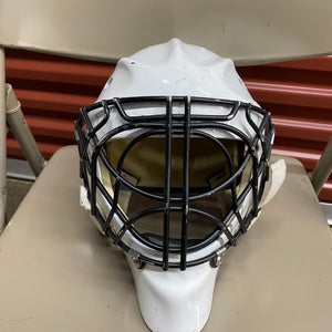 Senior SIZE XS 2022 Small Sportmask T3 Goalie Mask (Used)