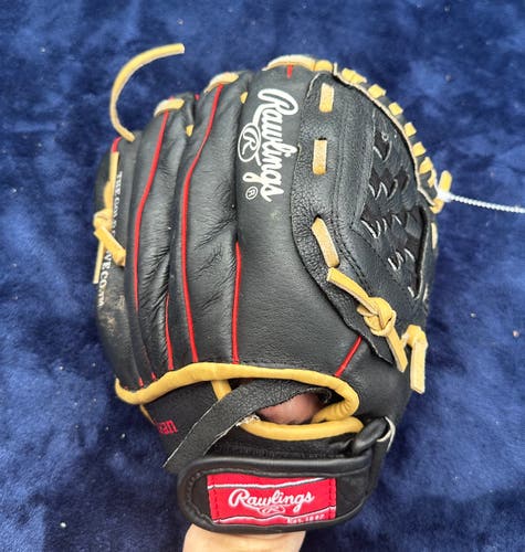 Black Rawlings Highlight Series RH Pitcher's Baseball Glove 10" (Used)