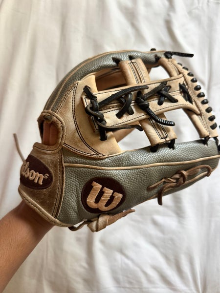 Wilson fast pitch softball a2000 glove 11.75’